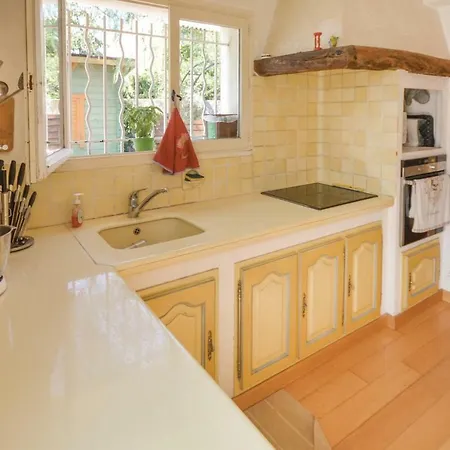 Three-bedroom Holiday In *