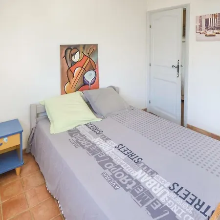 Holiday home Three-bedroom Holiday In