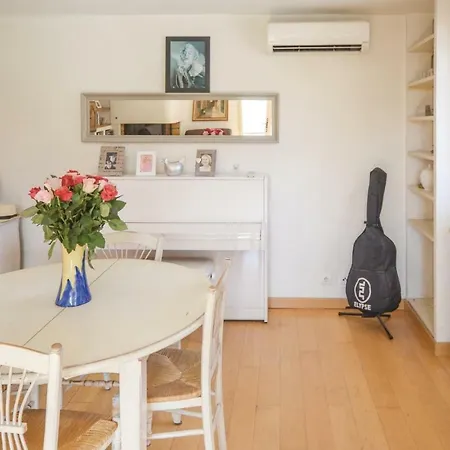Holiday home Three-bedroom Holiday In Antibes