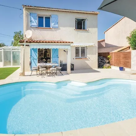 Three-bedroom Holiday In Holiday home *
