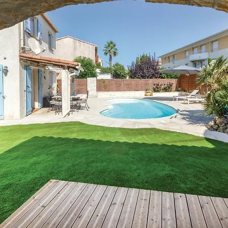 Vakantiehuis Three-bedroom Holiday In Antibes